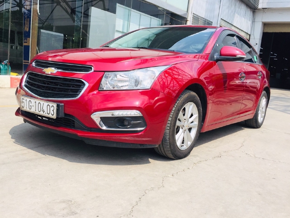 CRUZE LT 2017, MÀU ĐỎ, XE BÁN TẠI HÃNG CÓ BẢO HÀNH