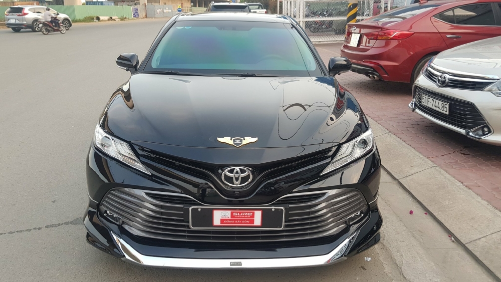 Bán nhanh Camry 2.5Q 2019 Nhập Thái . Giá Tốt
