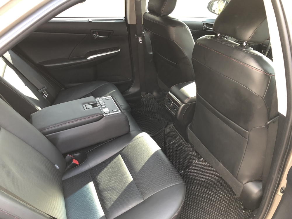 Camry 2.5Q 2016 Nâu Vàng . Tặng trước bạ, bảo hiểm,  giảm tiền mặt.