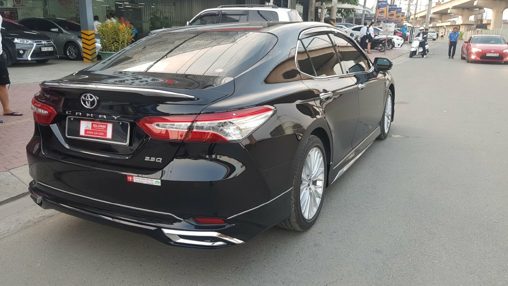 Bán nhanh Camry 2.5Q 2019 Nhập Thái . Giá Tốt