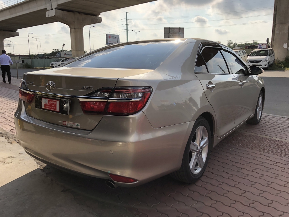 Camry 2.5Q 2016 Nâu Vàng . Tặng trước bạ, bảo hiểm,  giảm tiền mặt.