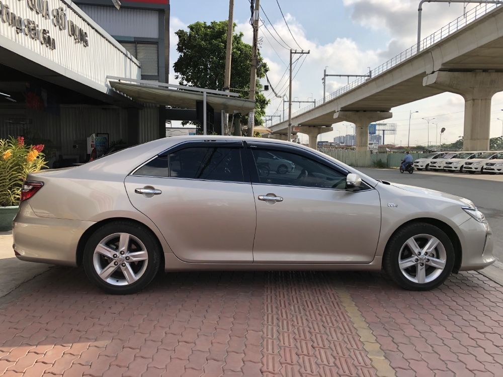 Camry 2.5Q 2016 Nâu Vàng . Tặng trước bạ, bảo hiểm,  giảm tiền mặt.