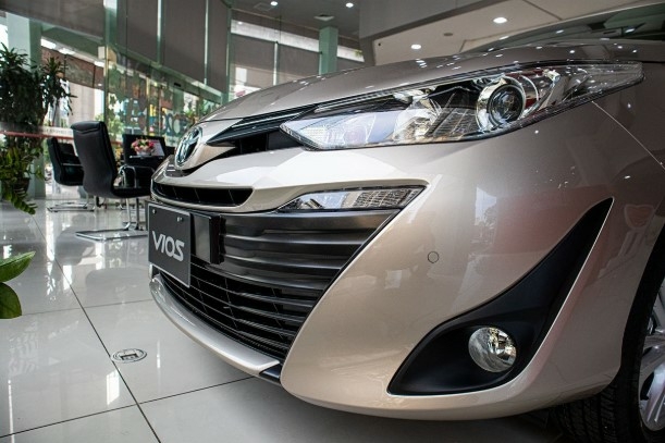 Bán xe Toyota Vios 1.5E số sàn 2020, màu đen - Giá cực Tốt, Ưu đãi lớn phụ kiện, trả góp 80%