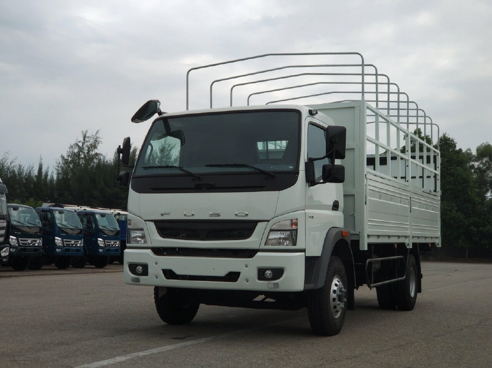 Xe tải fuso F.A thùng dài 5m9 tải nhật bản