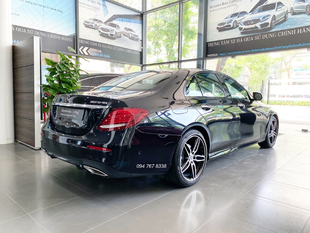 Bán Mercedes E300 AMG 2020 Siêu lướt chính chủ biển đẹp