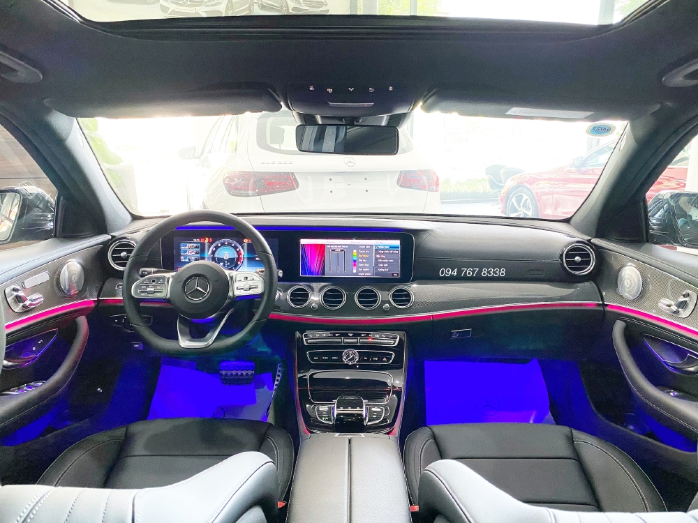 Bán Mercedes E300 AMG 2020 Siêu lướt chính chủ biển đẹp