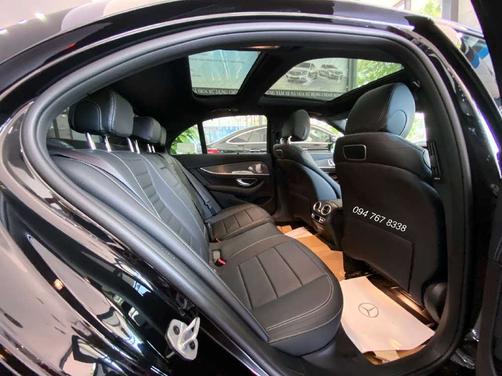 Bán Mercedes E300 AMG 2020 Siêu lướt chính chủ biển đẹp
