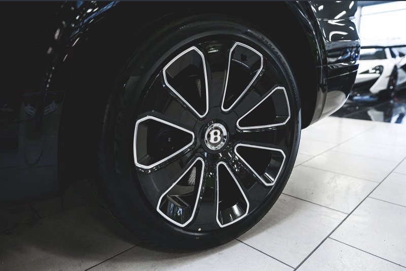 2020 Bentley Bentayga Hybrid 3.0 siêu tiết kiệm nhiên liệu, giá cực tốt cho 1 chiếc xe siêu sang