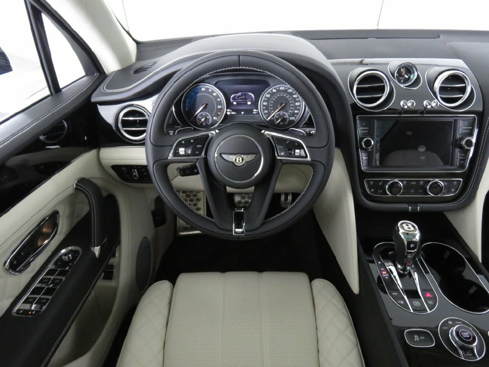 Bán Bentley Bentayga 3.0 hybrid 2020 xe nhập mới 100%, Giá cực tốt