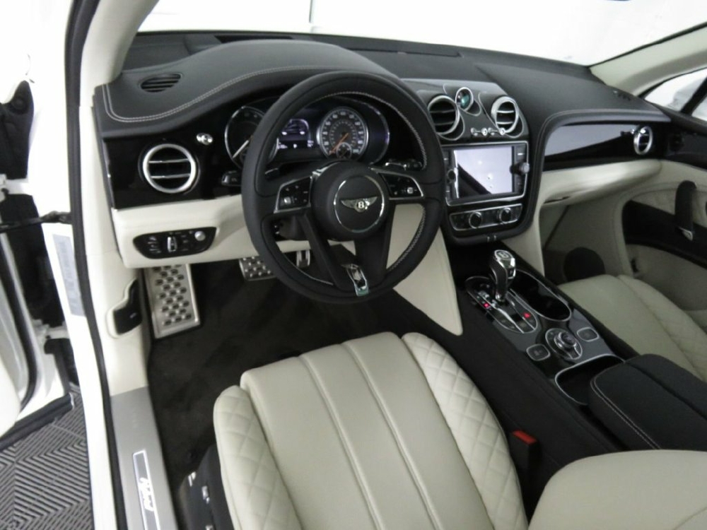 Bán Bentley Bentayga 3.0 hybrid 2020 xe nhập mới 100%, Giá cực tốt