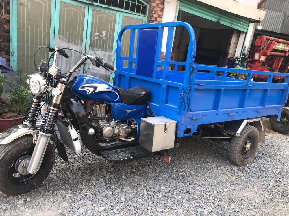 bán xe ba bánh chở hàng mới. giá tại xưởng