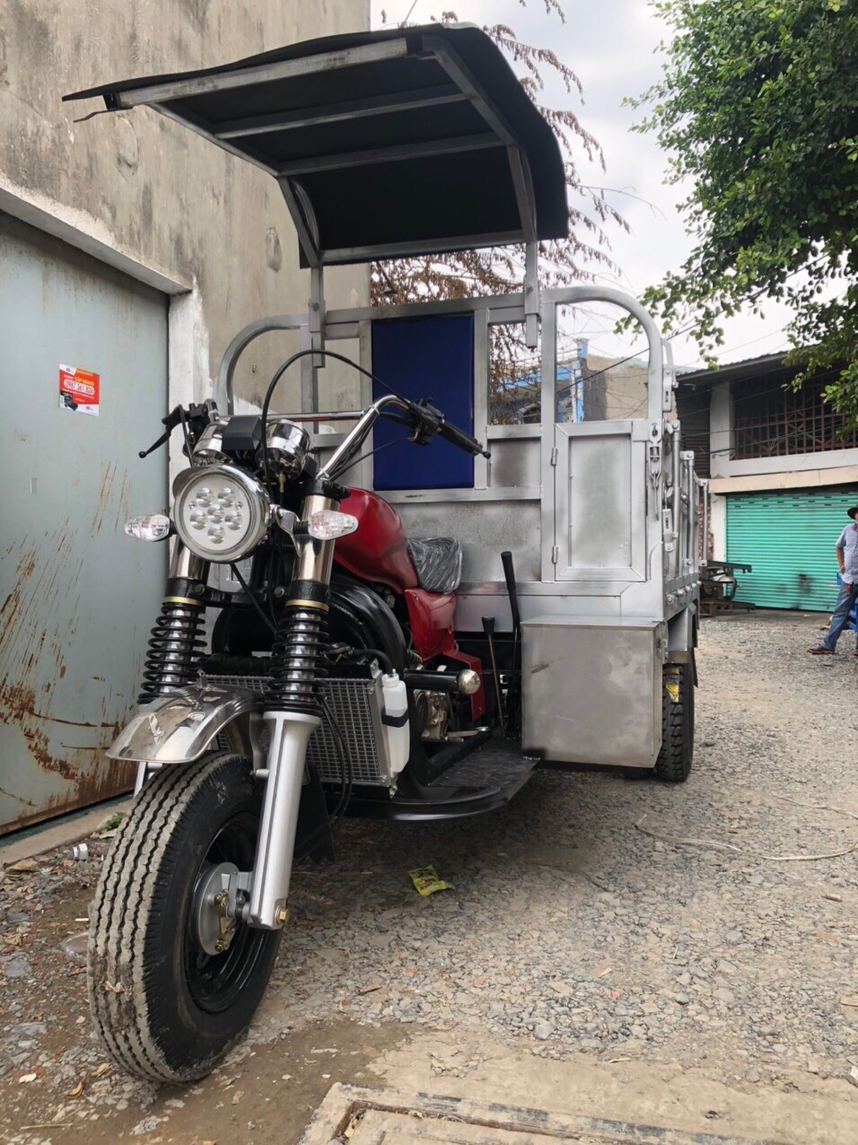 bán xe ba bánh chở hàng mới. giá tại xưởng