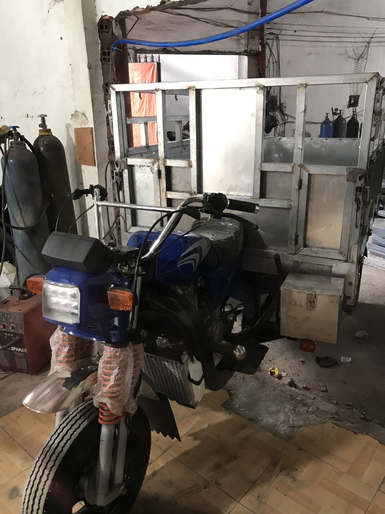 bán xe ba bánh chở hàng mới. giá tại xưởng