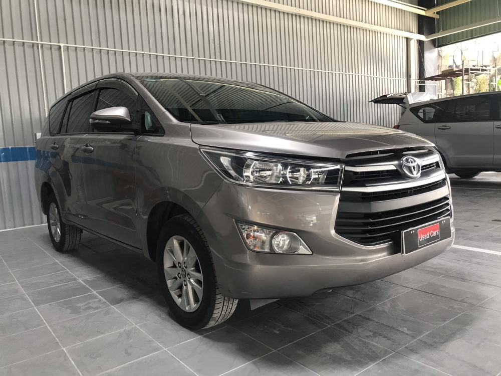 Cần bán Innova E số sàn 2017, odo 57,000km. Giá sốc kinh doanh