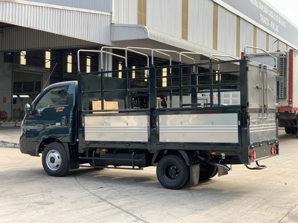 BÁN XE KIA 2,4T THÙNG MUI BẠT - TRẢ GÓP LÃI SUẤT THẤP NHẤT