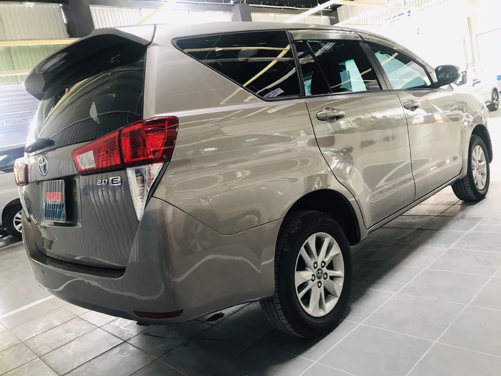 Cần bán Innova E số sàn 2017, odo 57,000km. Giá sốc kinh doanh