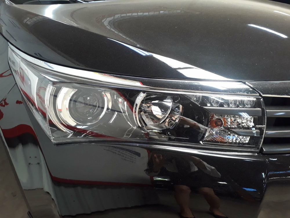 Bán nhanh Altis 2.0V Sport 2016 odo 28,000km. Giá còn giảm