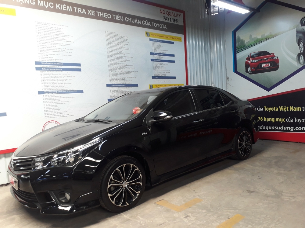 Bán nhanh Altis 2.0V Sport 2016 odo 28,000km. Giá còn giảm