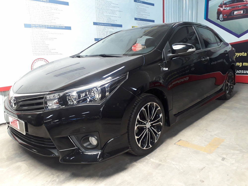 Bán nhanh Altis 2.0V Sport 2016 odo 28,000km. Giá còn giảm