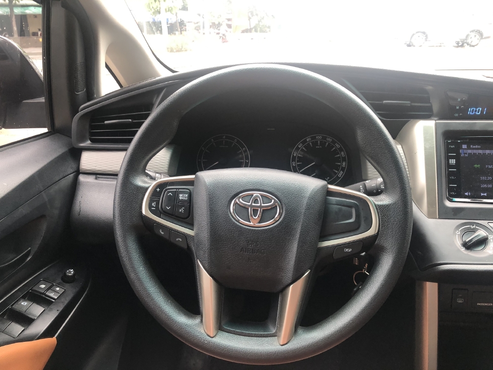 Innova E số sàn 2018. Giá còn giảm sốc khi alo nhé