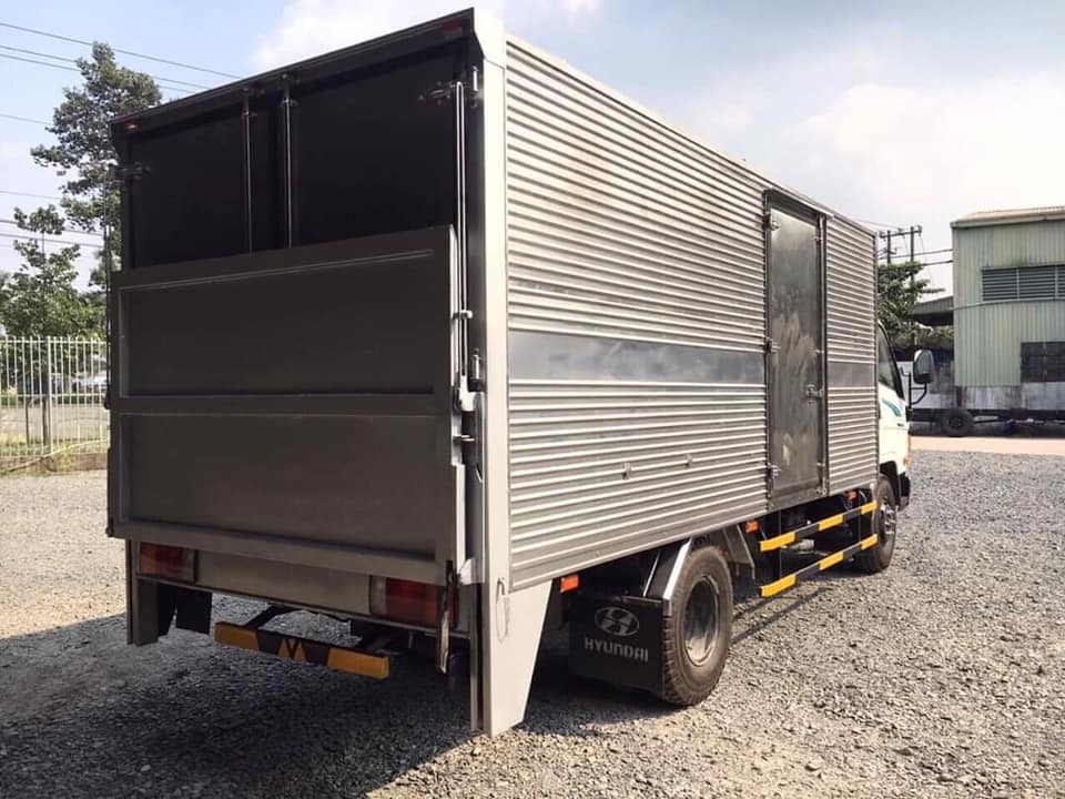 HYUNDAI NEW MIGHTY 110SP Tải Trọng 6950kg Thùng Dài 4,9m