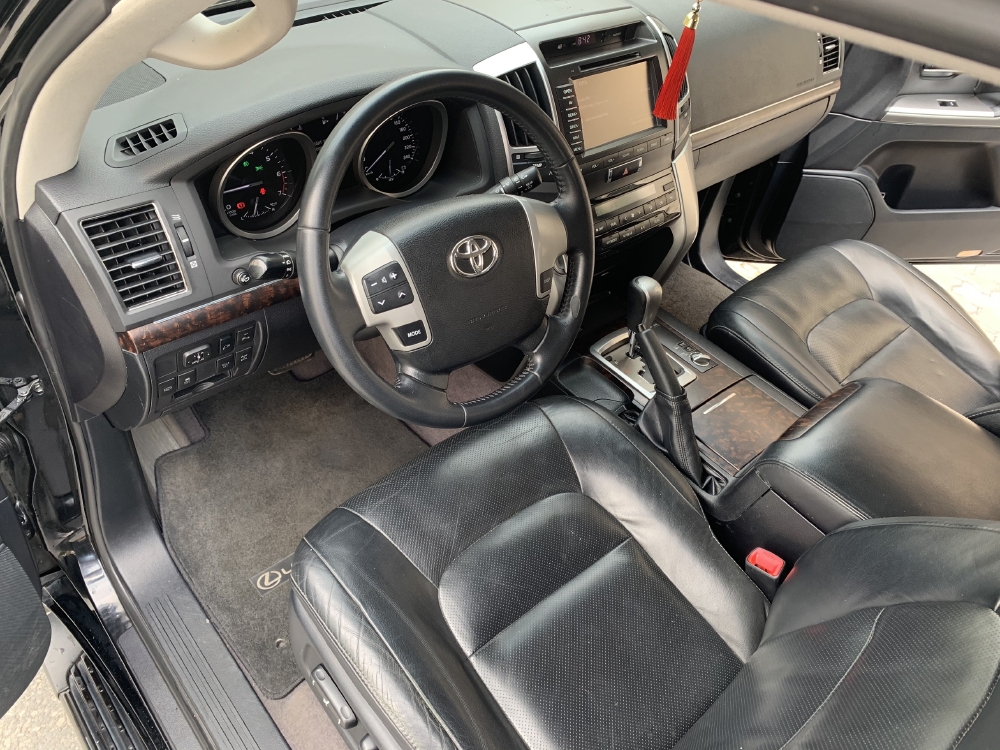 Bán Land Cruiser VX 2013 nhập khẩu. Giá còn giảm tốt alo nhé