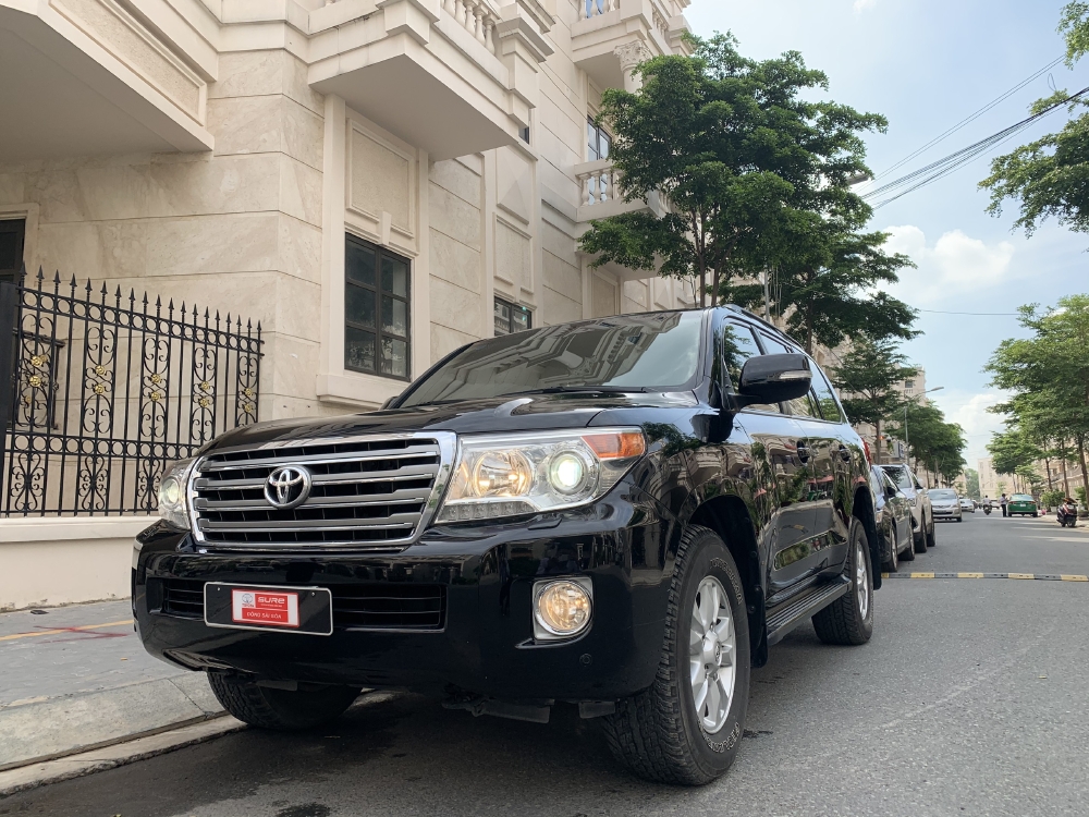 Bán Land Cruiser VX 2013 nhập khẩu. Giá còn giảm tốt alo nhé