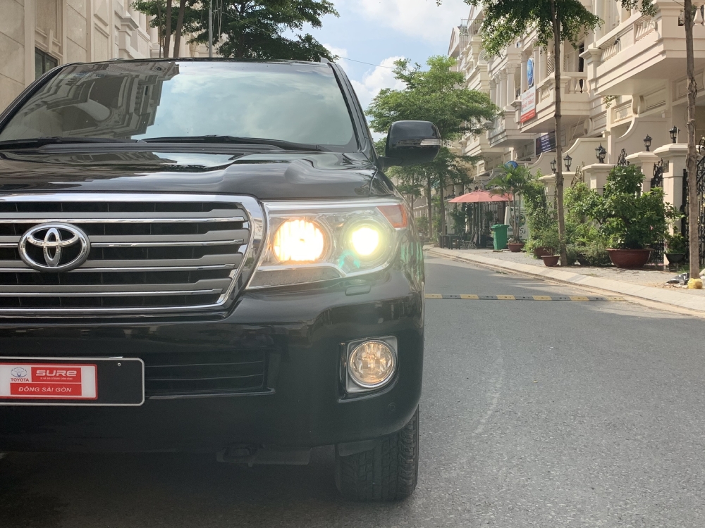 Bán Land Cruiser VX 2013 nhập khẩu. Giá còn giảm tốt alo nhé