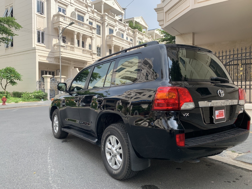 Bán Land Cruiser VX 2013 nhập khẩu. Giá còn giảm tốt alo nhé