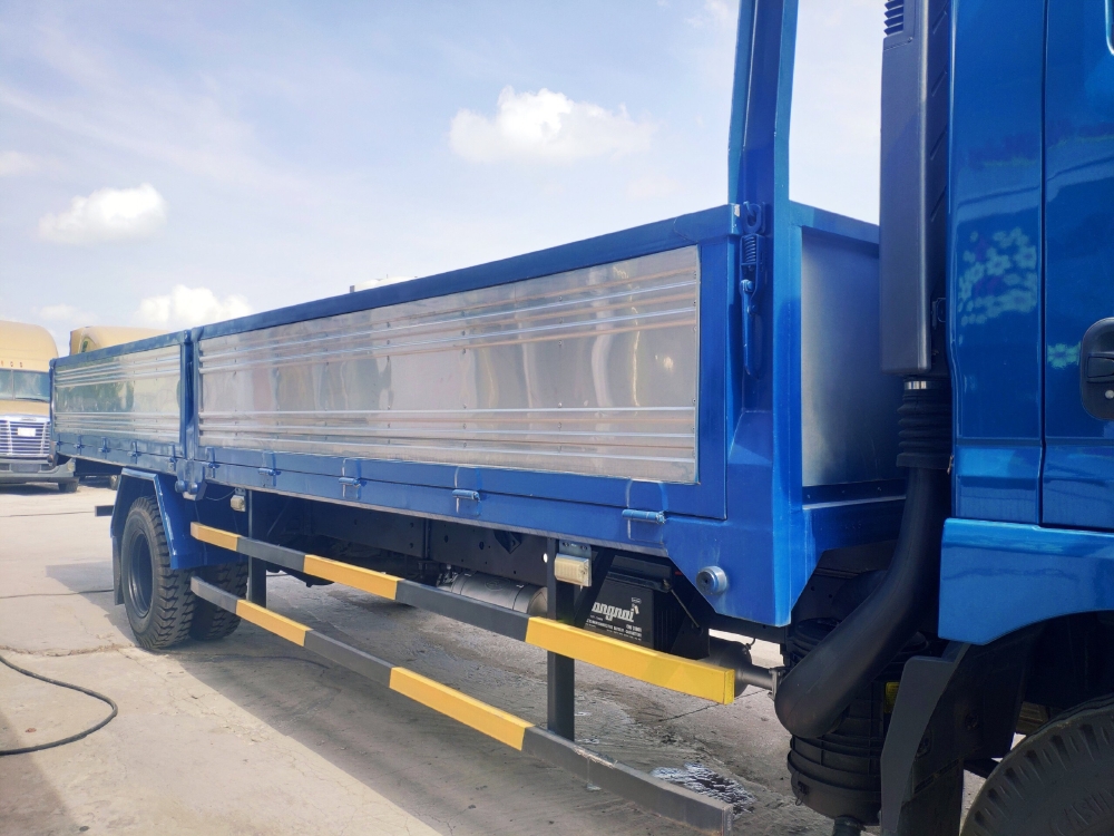 Xe tải veam 1 tấn 9 thùng lửng VT260-1 giá thanh lý