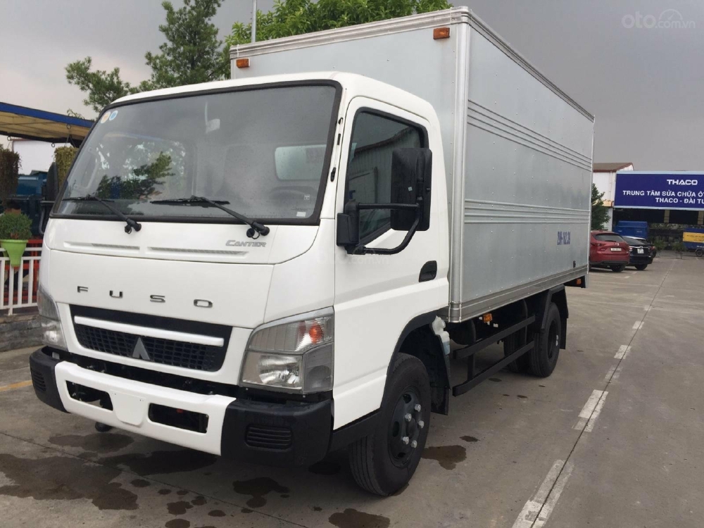 XE TẢI FUSO 3T5 THÙNG KÍN hỗ trợ vay vố đến 90% giá trị xe liên hệ đẻ nhận được ưu đãi lớn