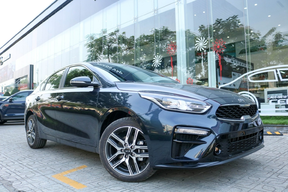 Kia Cerato 1.6 AT Luxury