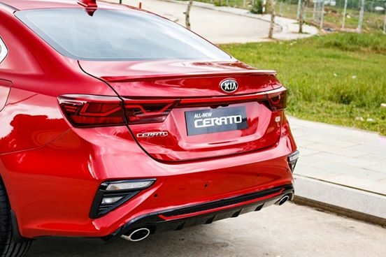 Kia Cerato 1.6 AT Luxury