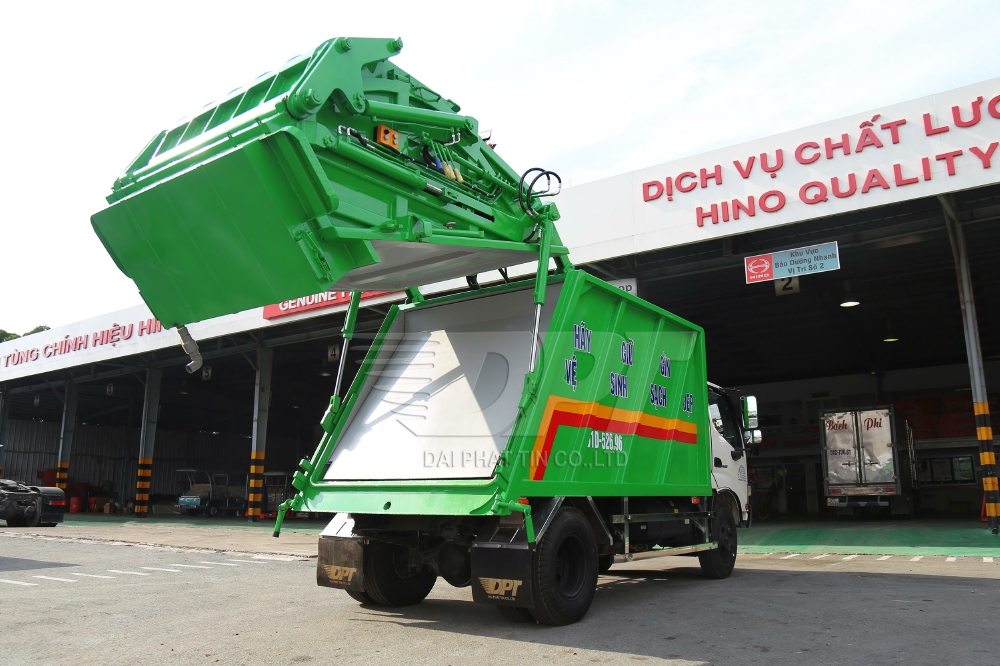 Hino XZU342 xe ép rác (6 khối)