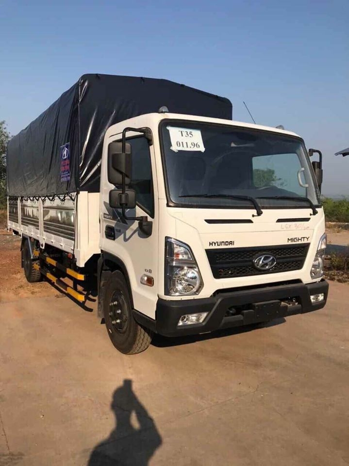 Hyundai Mighty EX8
