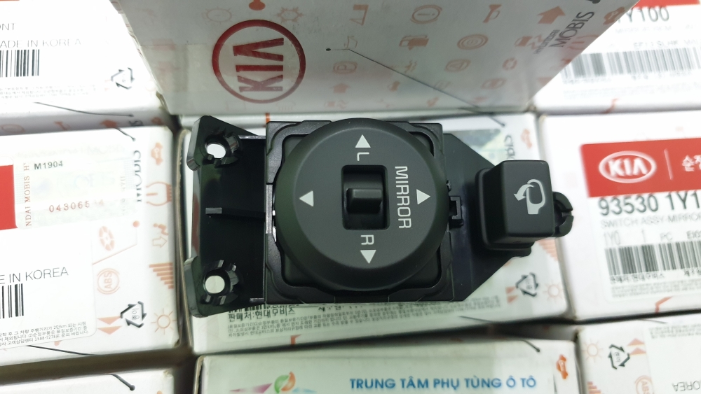 935301Y100 Công tắc chỉnh gương( có gập gương) Kia Morning Picanto