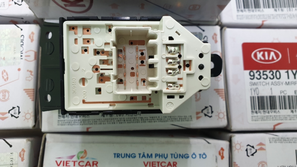 935301Y100 Công tắc chỉnh gương( có gập gương) Kia Morning Picanto