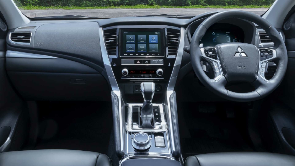 MITSUBISHI PAJERO SPORT 2020 TRẢ GÓP 90% GIÁ 880TR