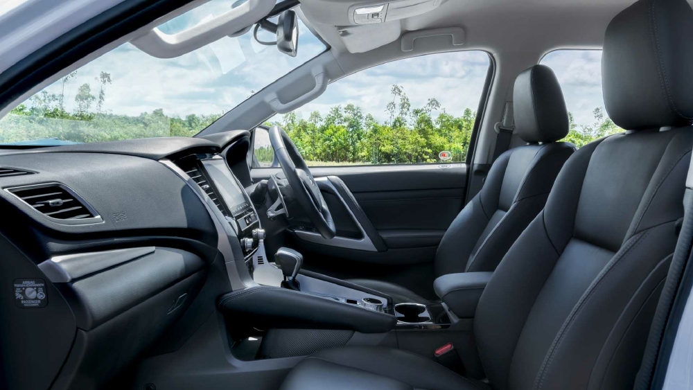 MITSUBISHI PAJERO SPORT 2020 TRẢ GÓP 90% GIÁ 880TR