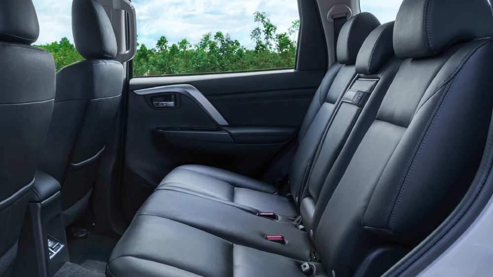MITSUBISHI PAJERO SPORT 2020 TRẢ GÓP 90% GIÁ 880TR