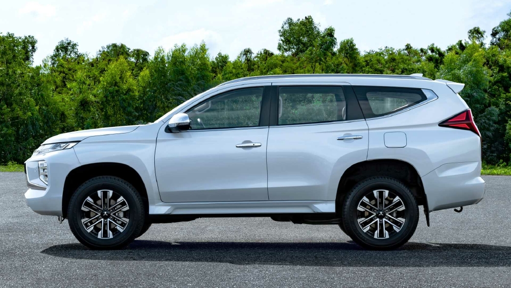 MITSUBISHI PAJERO SPORT 2020 TRẢ GÓP 90% GIÁ 880TR