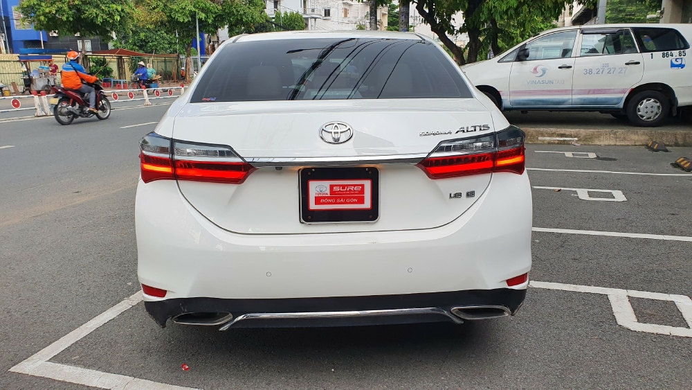 Bán Altis 1.8G 2018, odo lướt 8,000km. Giá Tốt còn giảm , có trả góp.