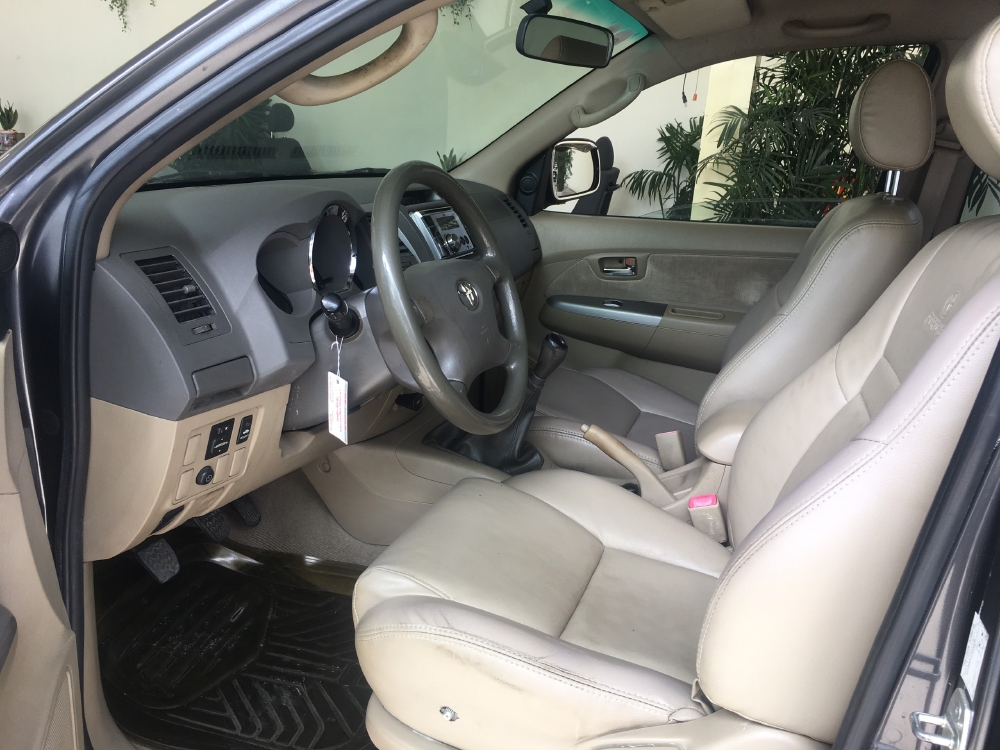 Bán Fortuner G sx 2011. Giá mềm còn giảm mạnh