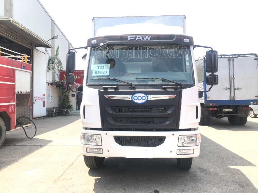 Xe tải Faw 8 tấn thùng kín 2020 thùng dài 8m khuyến mãi 100% phí trước bạ