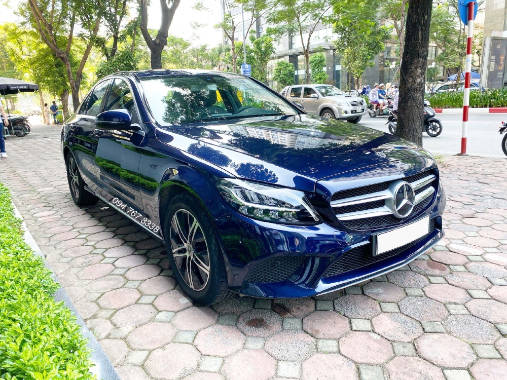Bán Mercedes C180 2020 màu Xanh biển đẹp chạy lướt cực mới giá tốt