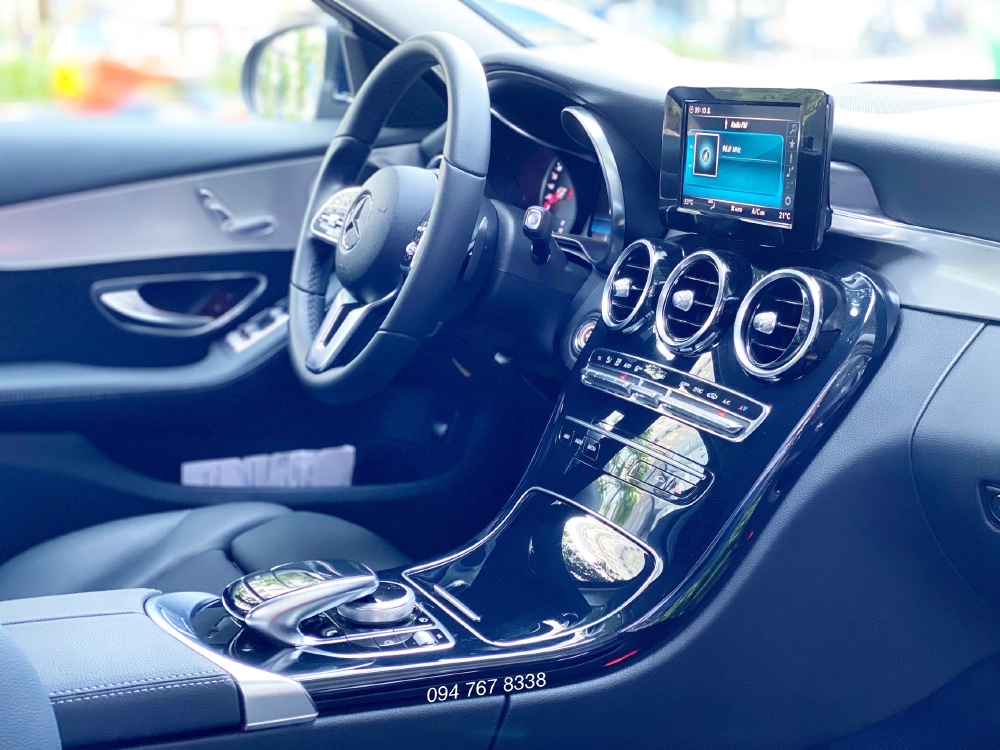 Bán Mercedes C180 2020 màu Xanh biển đẹp chạy lướt cực mới giá tốt