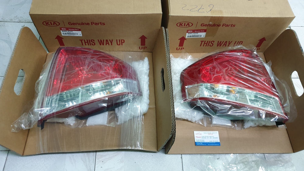 92405F2000/ 92406F2000 Nẹp phản quang cản sau Hyundai Elantra