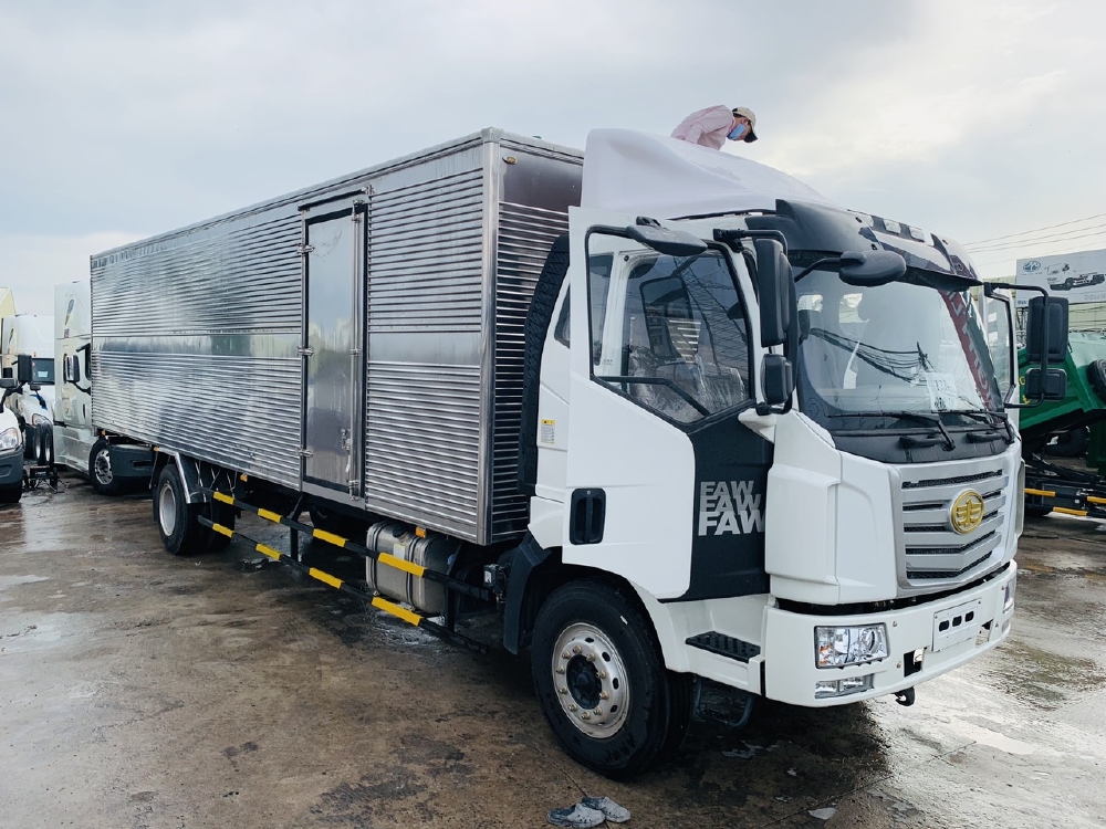 Xe tải thùng dài 10m, xe tải faw 7t25 thùng dài 10m độc quyền tại miền Nam.