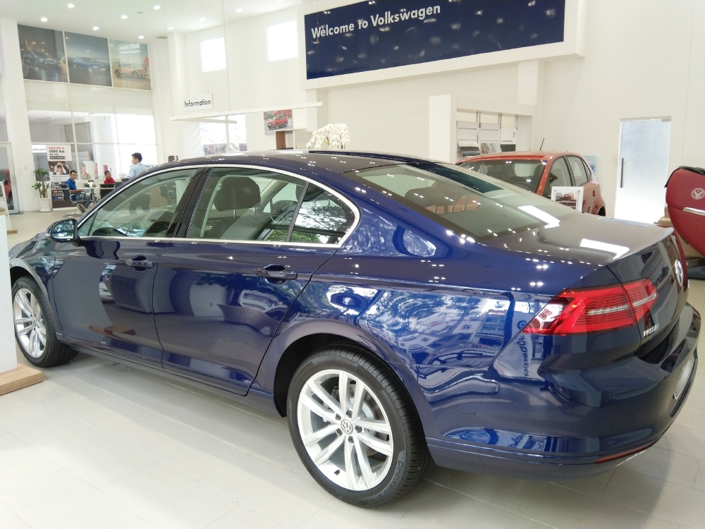 Volkswagen Passat BlueMotion High Giảm giá sốc chỉ còn 1ty 302 triệu