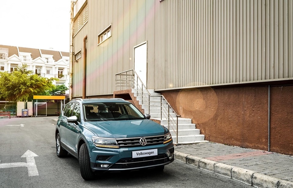 Volkswagen Tiguan Luxury - Chinh phục mọi địa hình - Giá tốt nhất miền Nam khi liên hệ